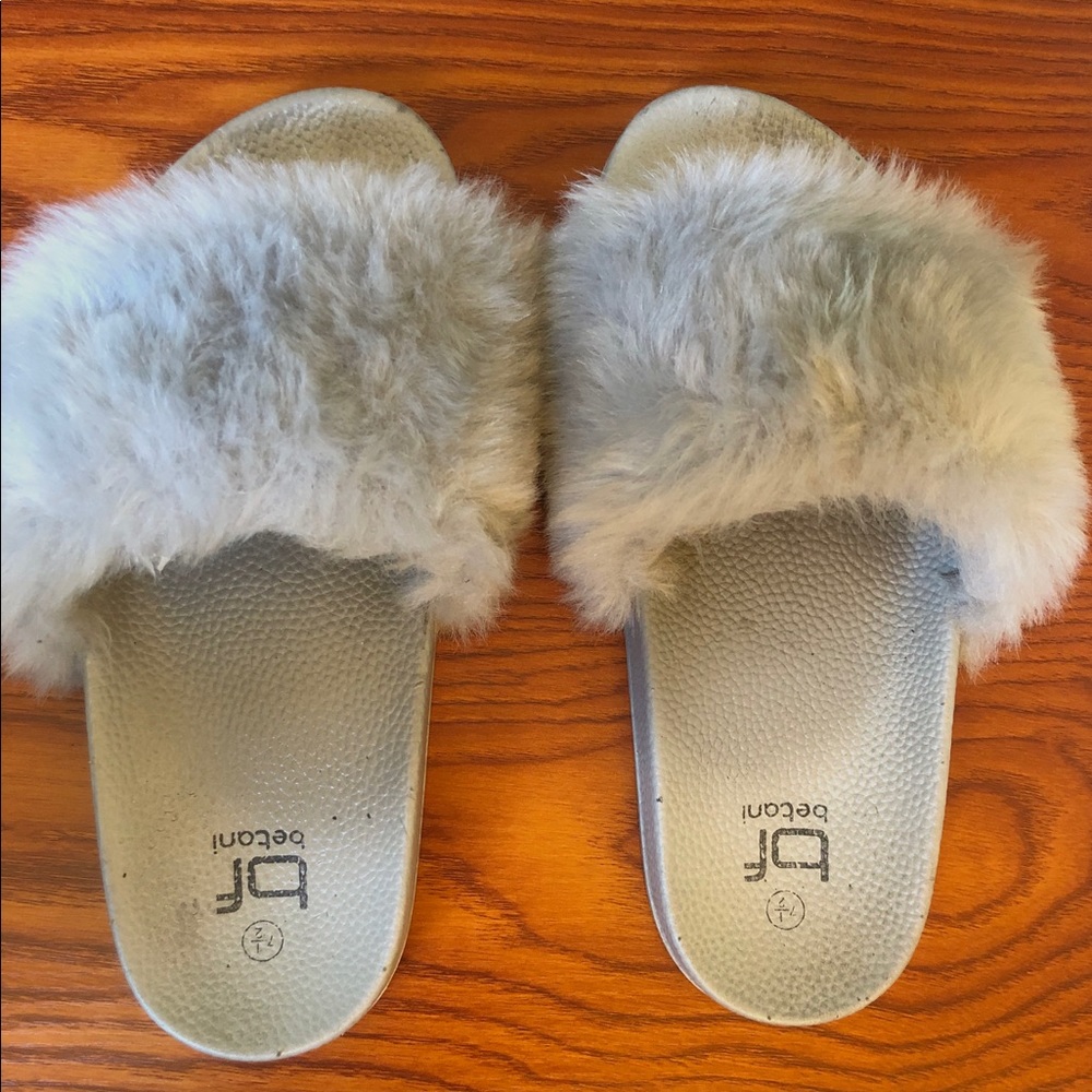 Comfy Furry Flip-flops